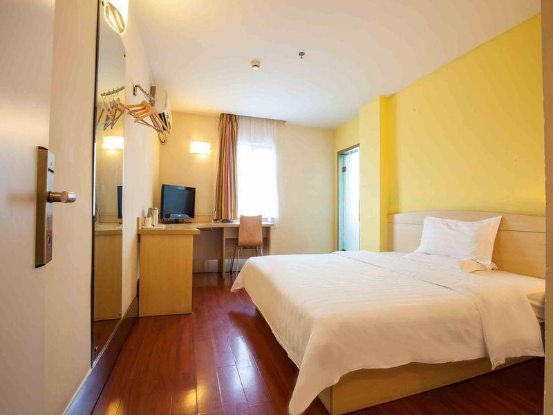7 Days Inn Shenyang Bagian luar foto